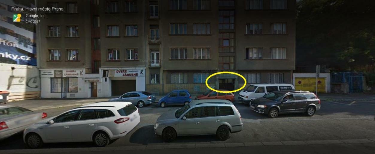 Flat 18 Minutes From Vaclavske Namesti Praga